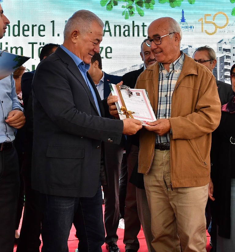 Uzundere'de mutlu gün!