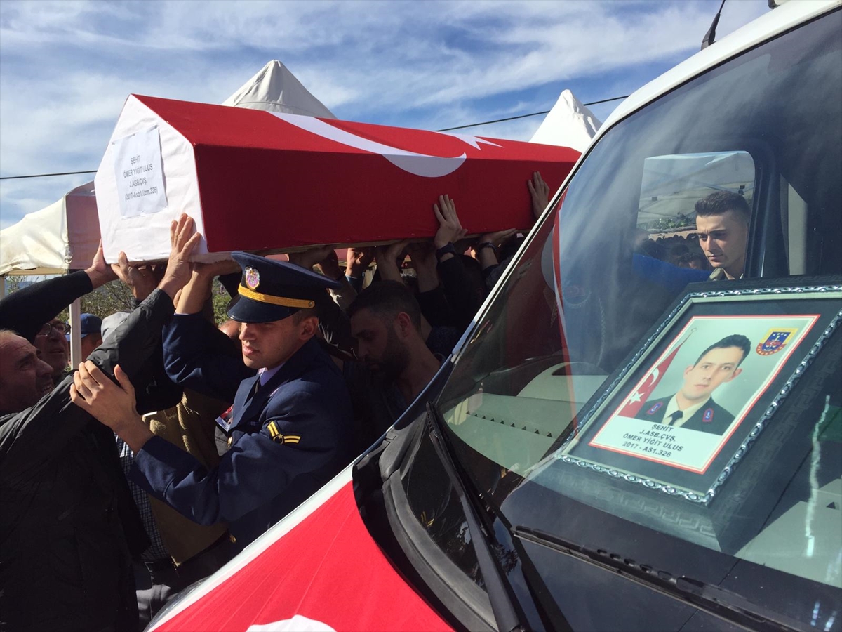 İzmir şehidini uğurladı