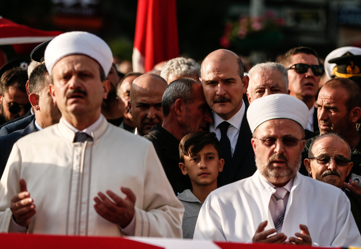İzmir şehidini uğurladı
