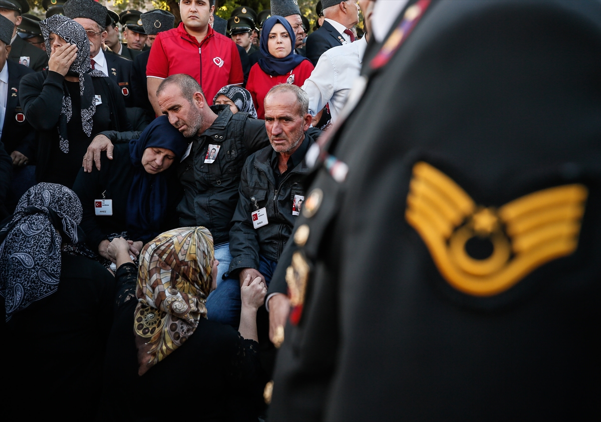 İzmir şehidini uğurladı