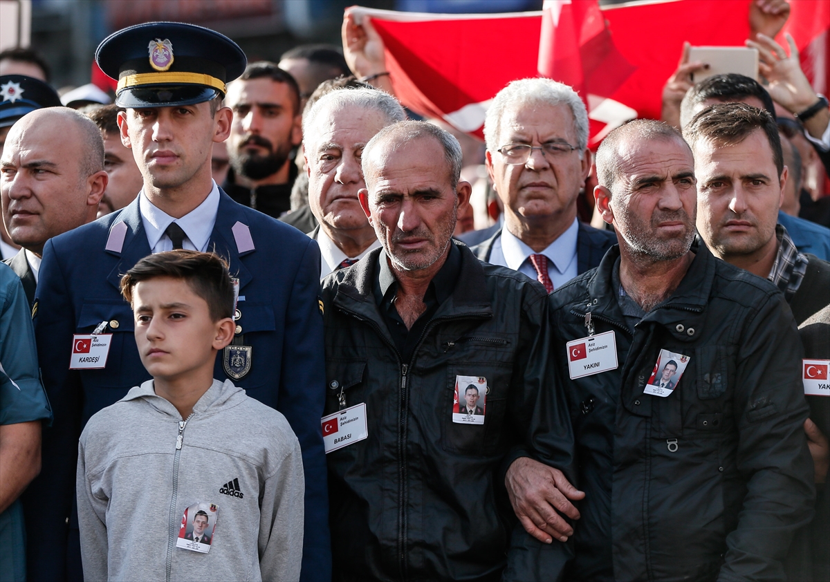 İzmir şehidini uğurladı