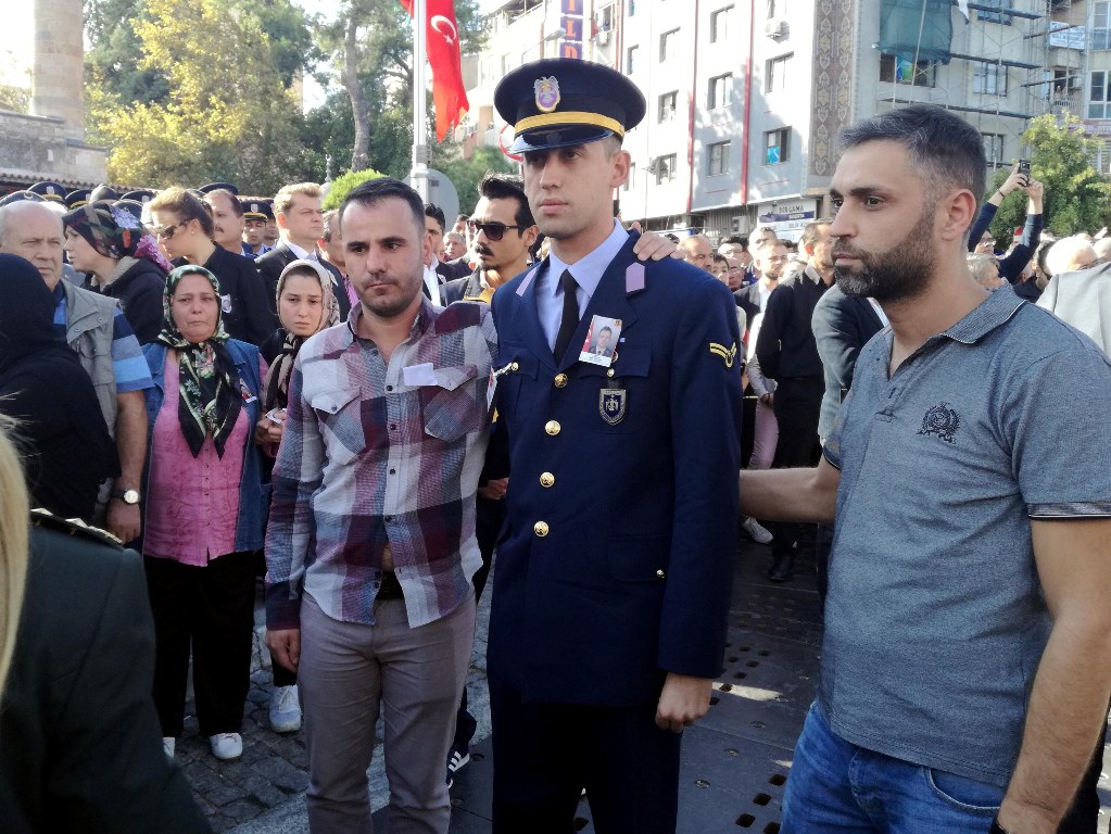 İzmir şehidini uğurladı