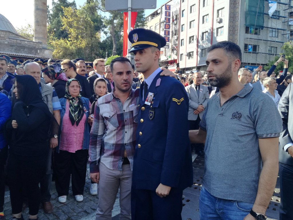 İzmir şehidini uğurladı