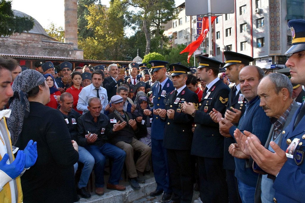 İzmir şehidini uğurladı