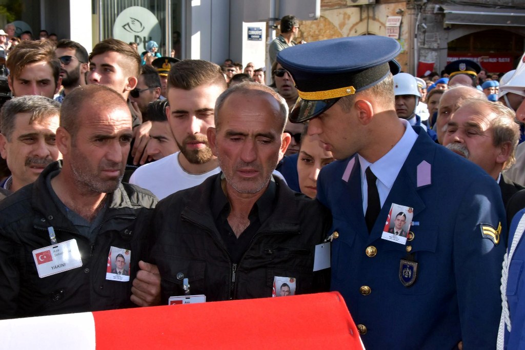 İzmir şehidini uğurladı