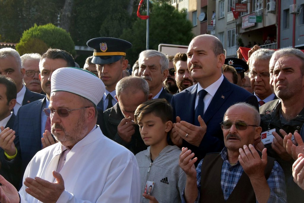 İzmir şehidini uğurladı