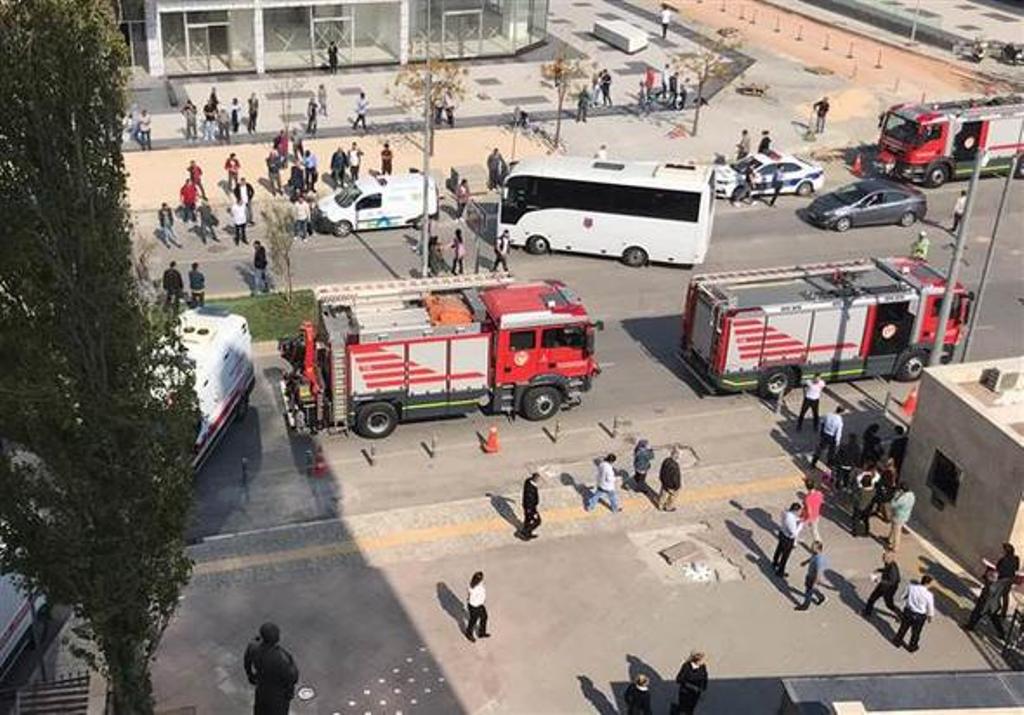 İzmir Adliyesi'nde gaz paniği