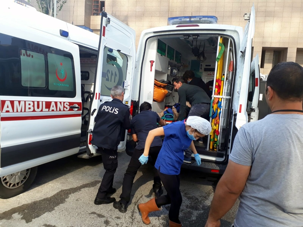 İzmir Adliyesi'nde gaz paniği