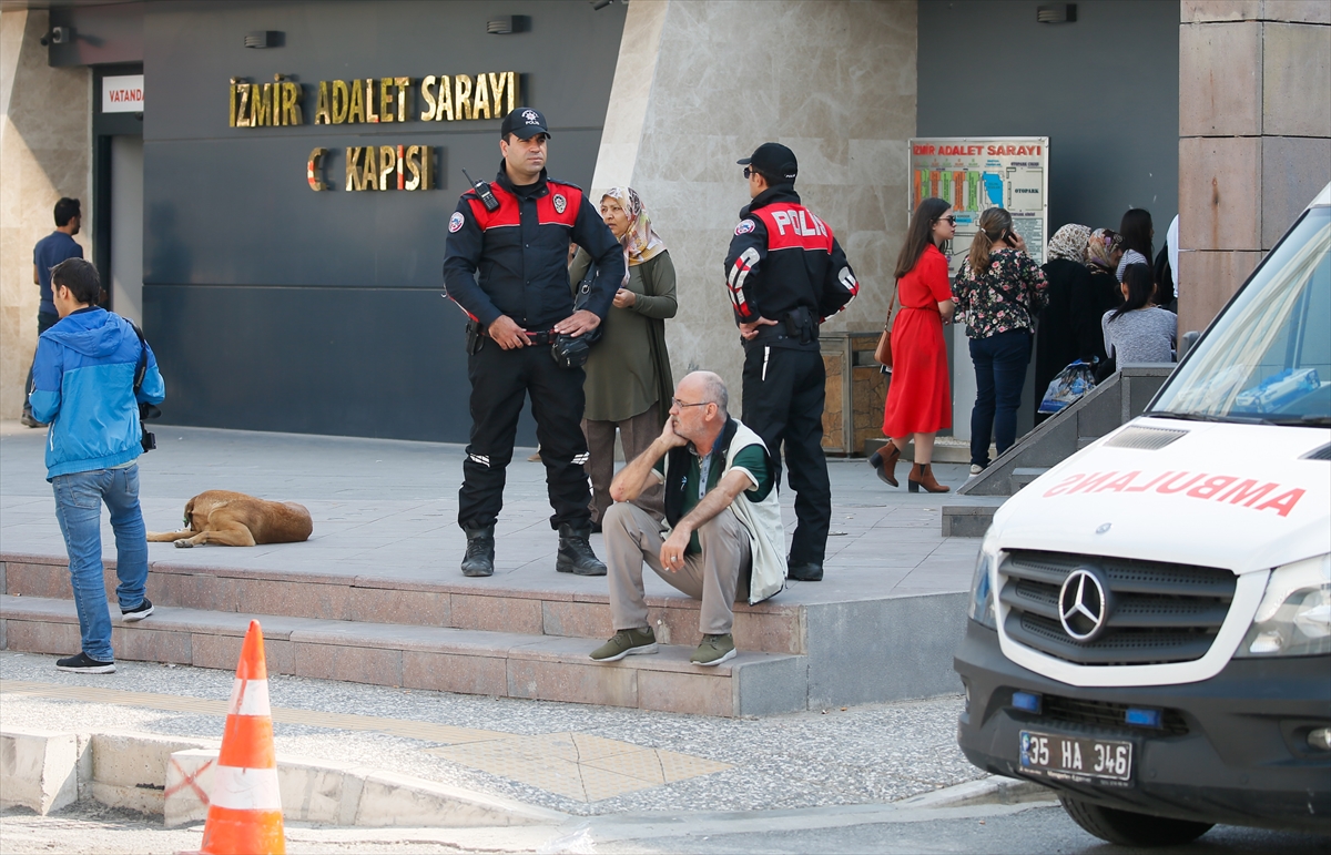 İzmir Adliyesi'nde gaz paniği