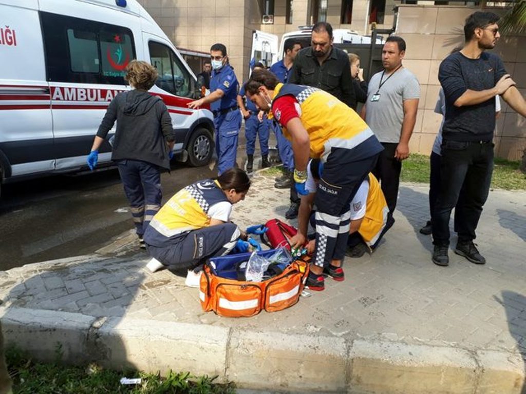İzmir Adliyesi'nde gaz paniği