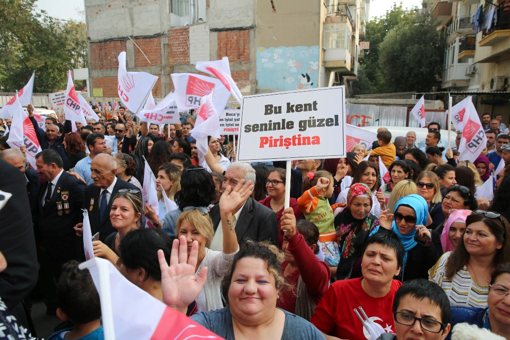 Piriştina ikinci dönem için yola çıktı