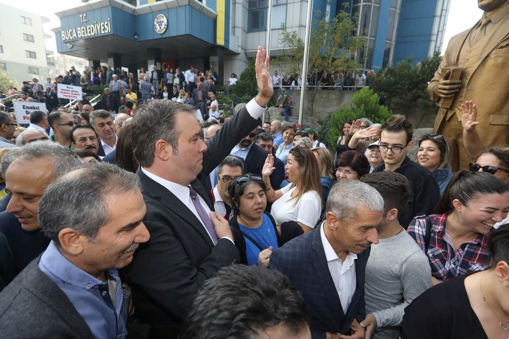Piriştina ikinci dönem için yola çıktı
