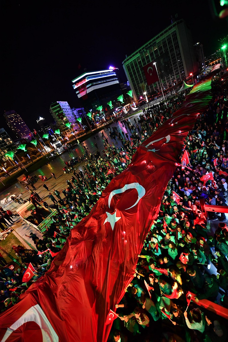 Yer gök Cumhuriyet ışığıyla aydınlandı!