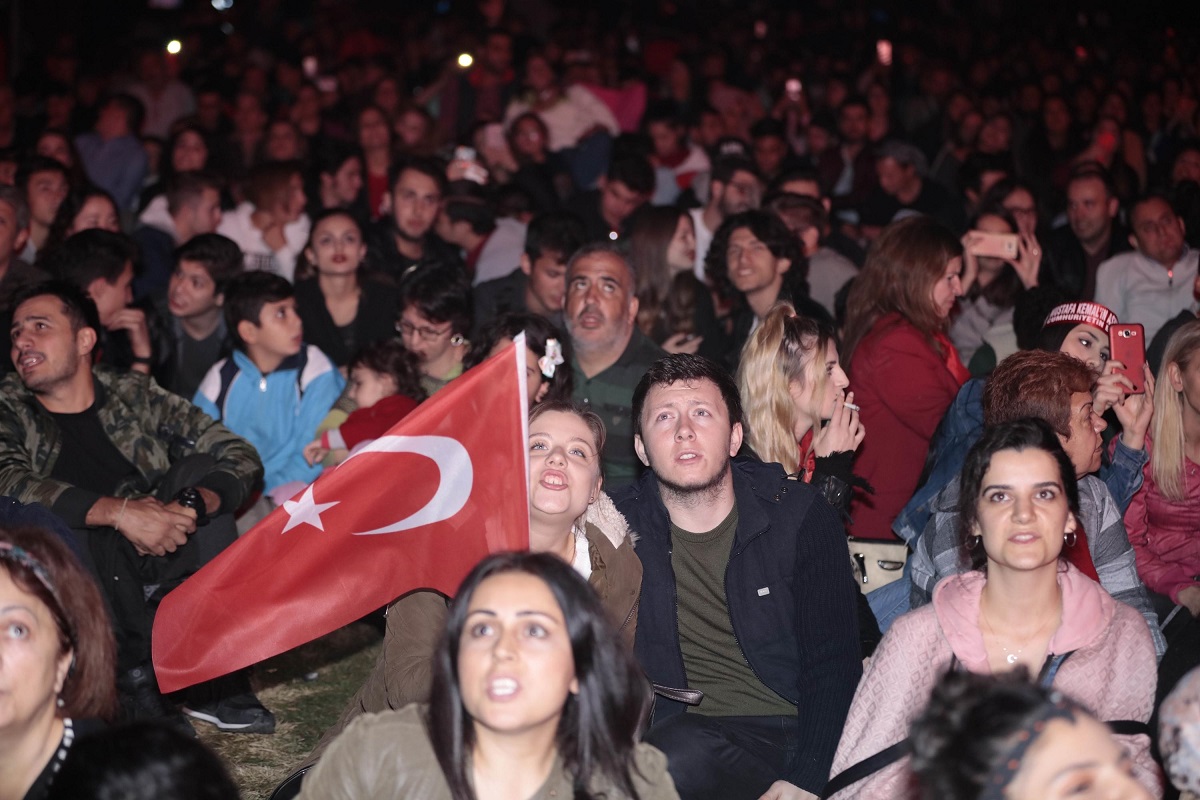 Yer gök Cumhuriyet ışığıyla aydınlandı!