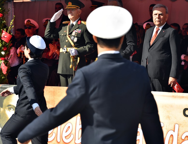 İzmir'de 29 Ekim coşkusu