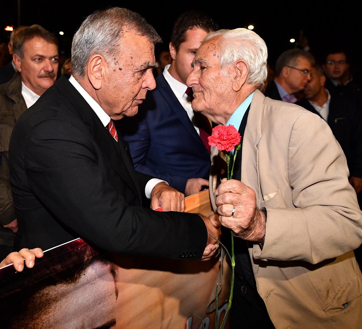 Yer gök Cumhuriyet ışığıyla aydınlandı!