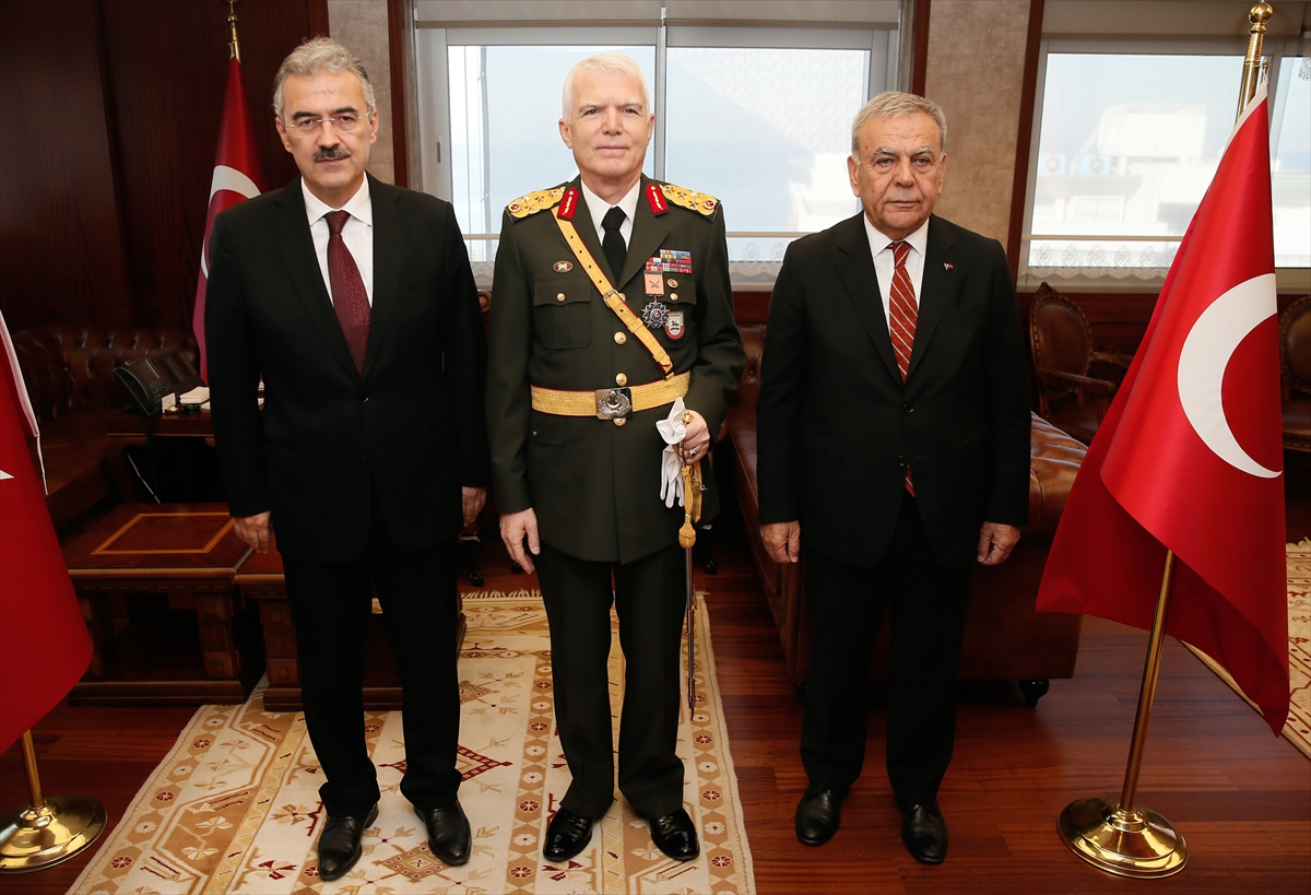 İzmir'de 29 Ekim coşkusu