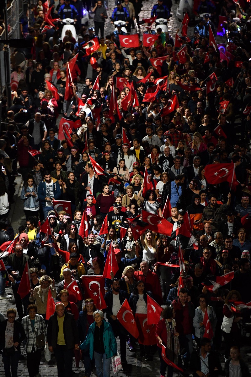 Yer gök Cumhuriyet ışığıyla aydınlandı!