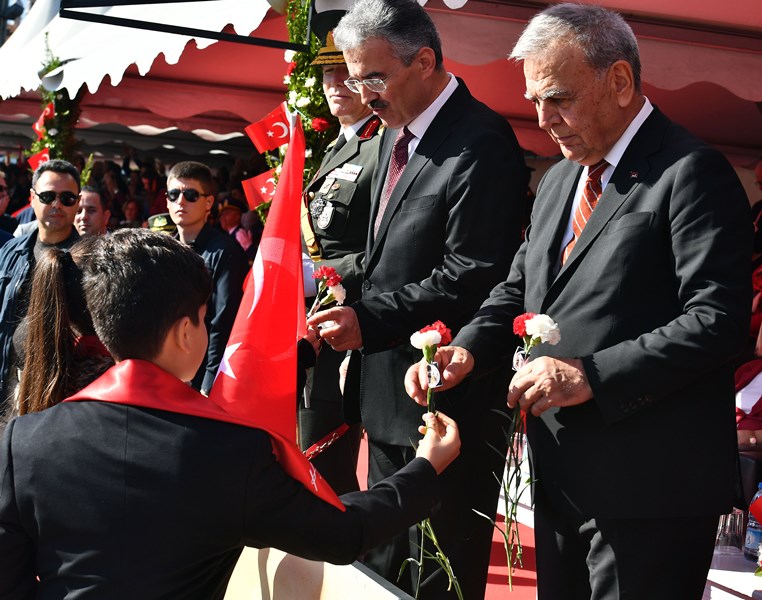 İzmir'de 29 Ekim coşkusu
