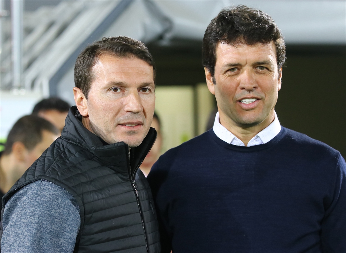 Akhisarspor-Göztepe mücadelesinden kareler