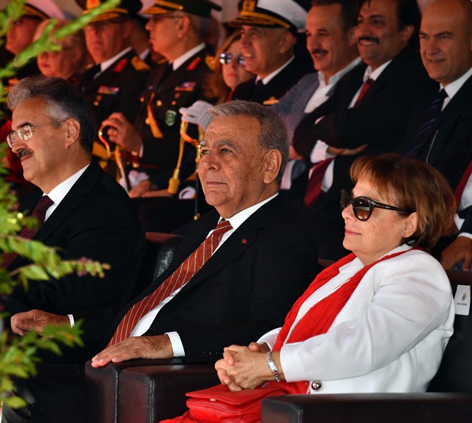 İzmir'de 29 Ekim coşkusu
