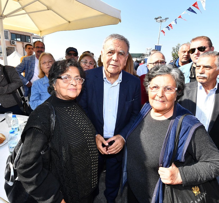 Körfez manzaralı otopark açıldı