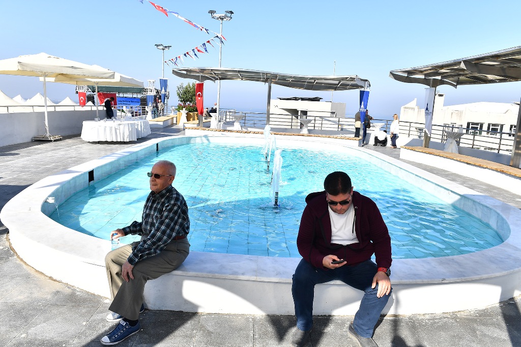 Körfez manzaralı otopark açıldı