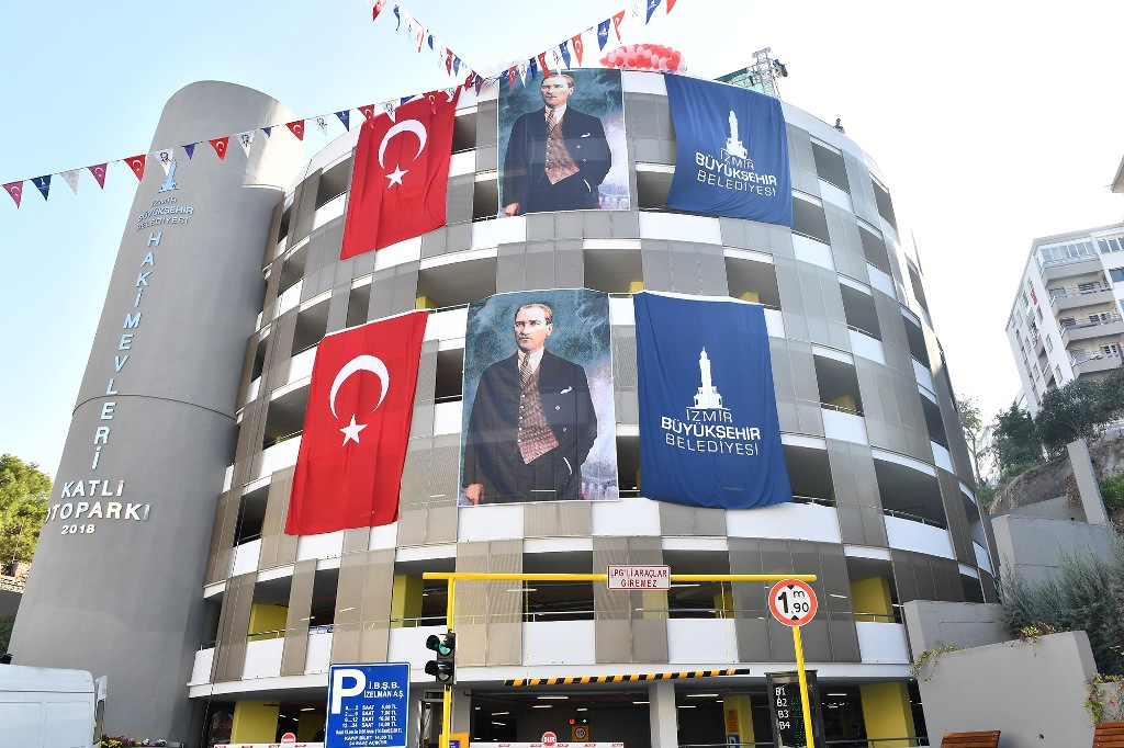 Körfez manzaralı otopark açıldı