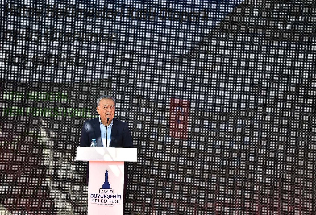 Körfez manzaralı otopark açıldı