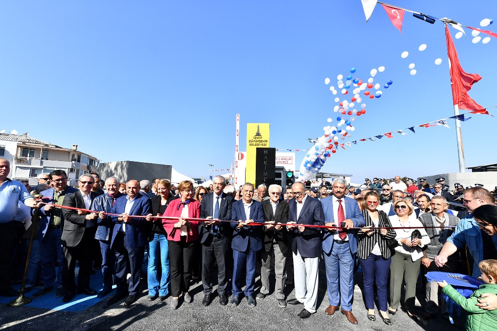 Körfez manzaralı otopark açıldı