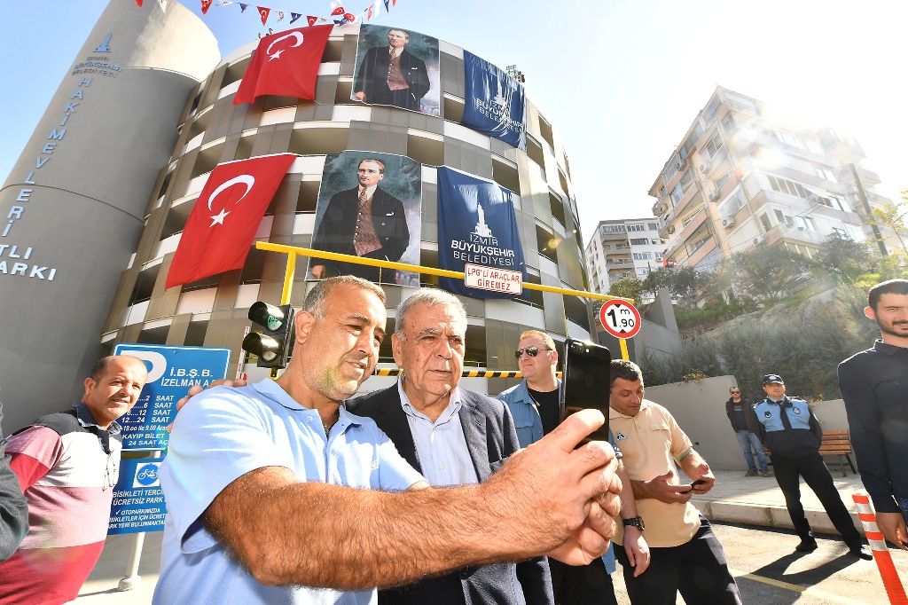 Körfez manzaralı otopark açıldı