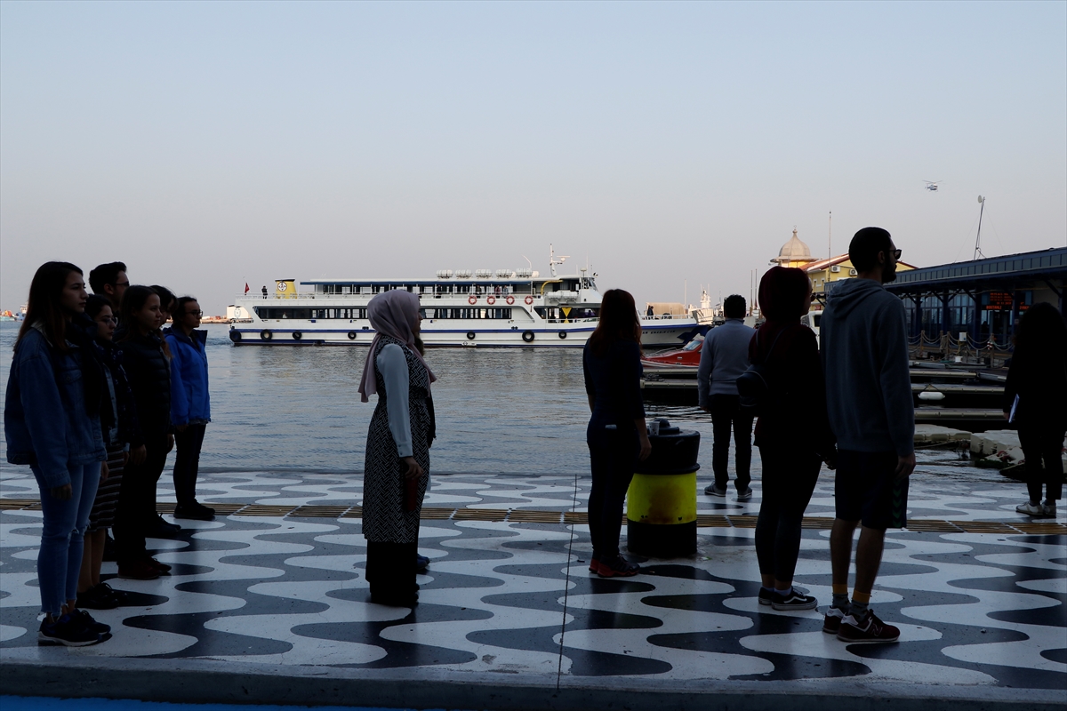 Saat 09:05'te İzmir'de hayat durdu...