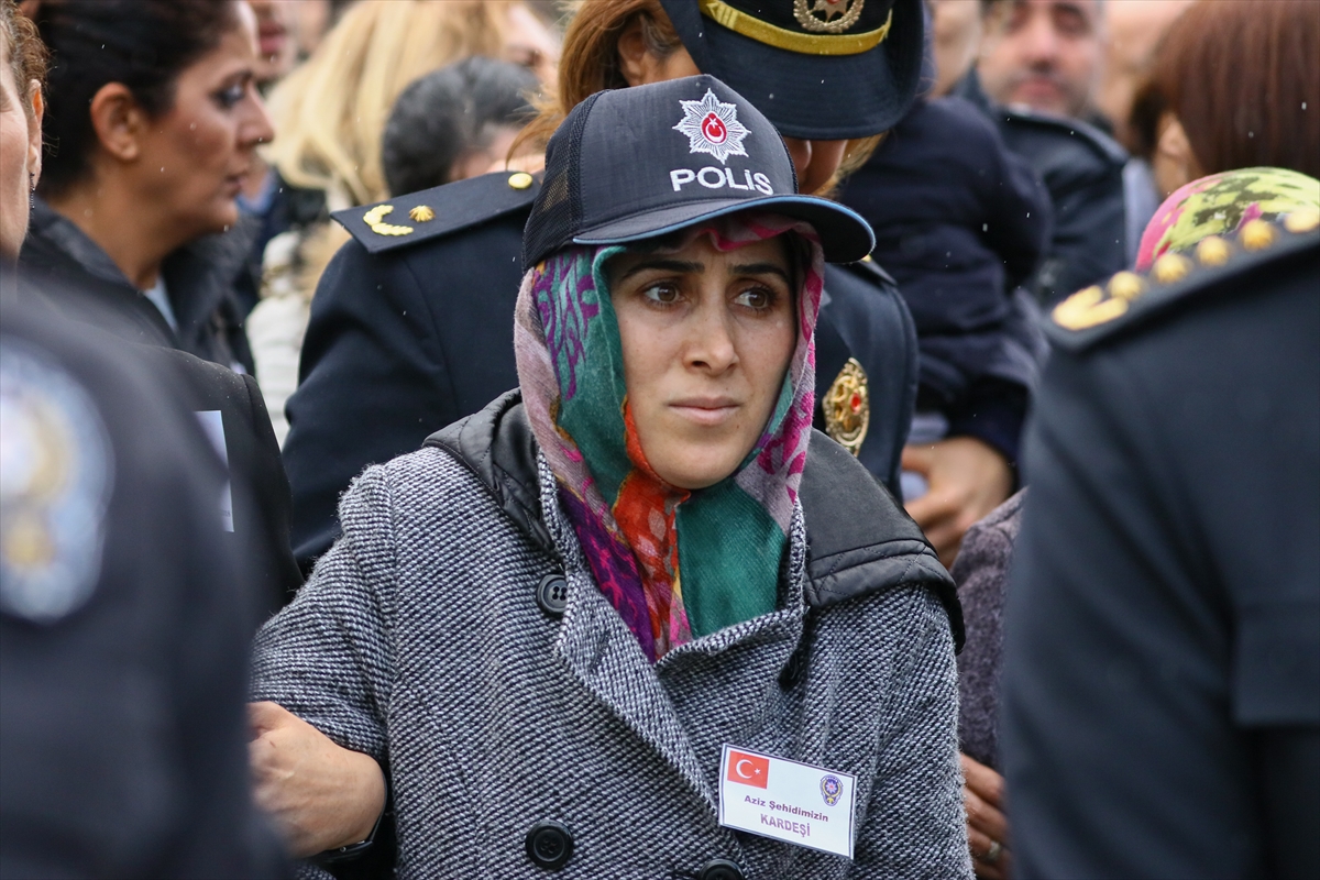 Şehit polise acı veda...