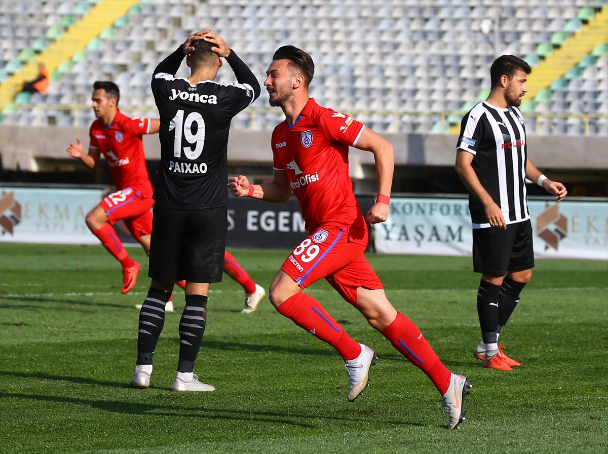 İzmir derbisinden kareler