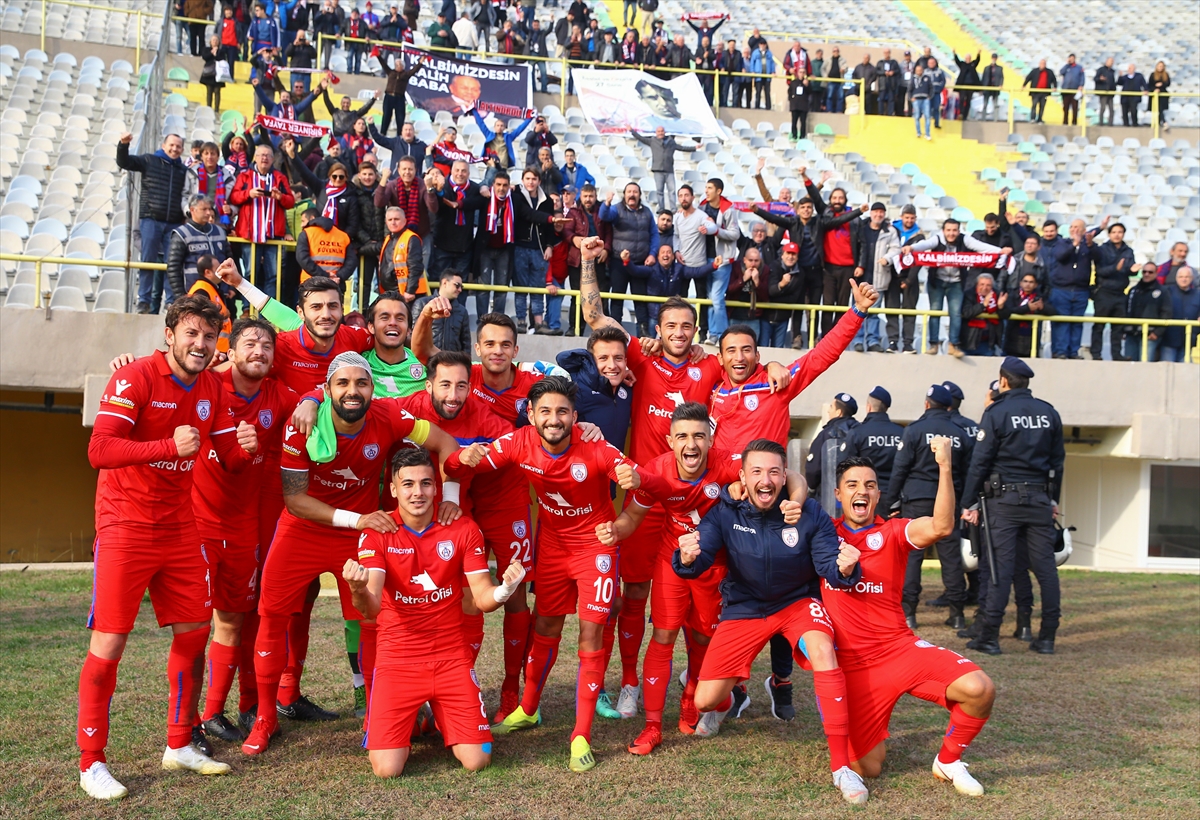 İzmir derbisinden kareler