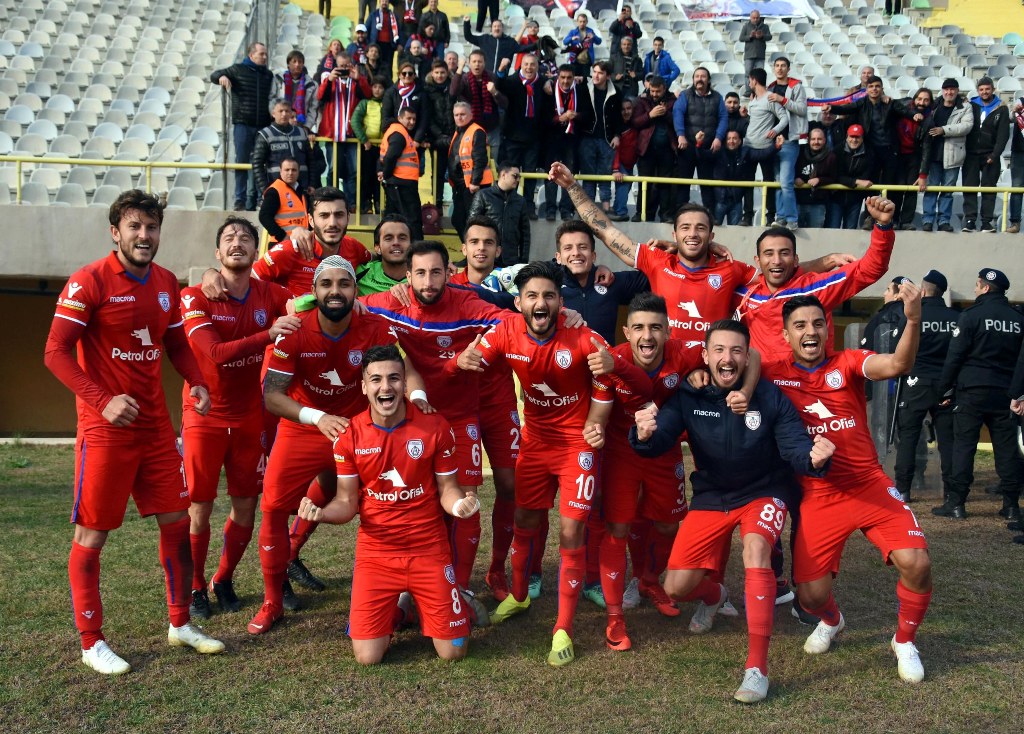 İzmir derbisinden kareler