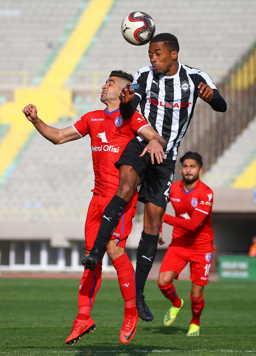 İzmir derbisinden kareler