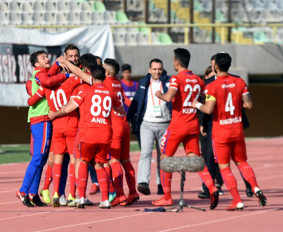 İzmir derbisinden kareler