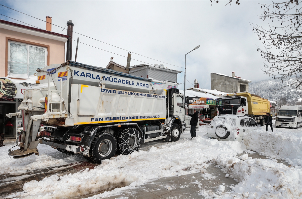 İzmir'den kar manzaraları