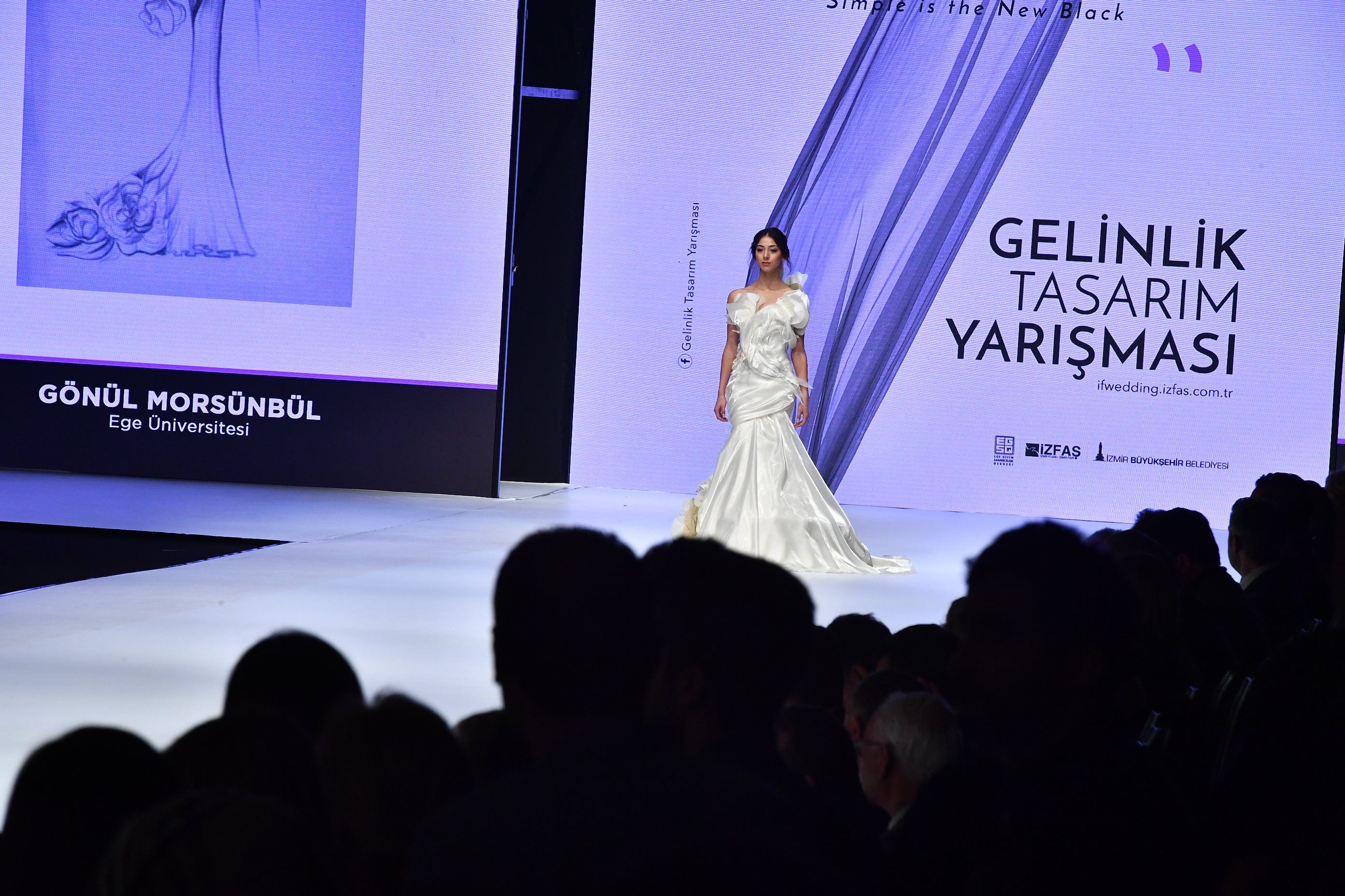 Gelinlikler büyüledi!
