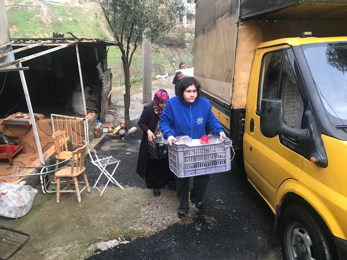 İzmir'de heyelan tehlikesi nedeniyle iki ev boşaltıldı!