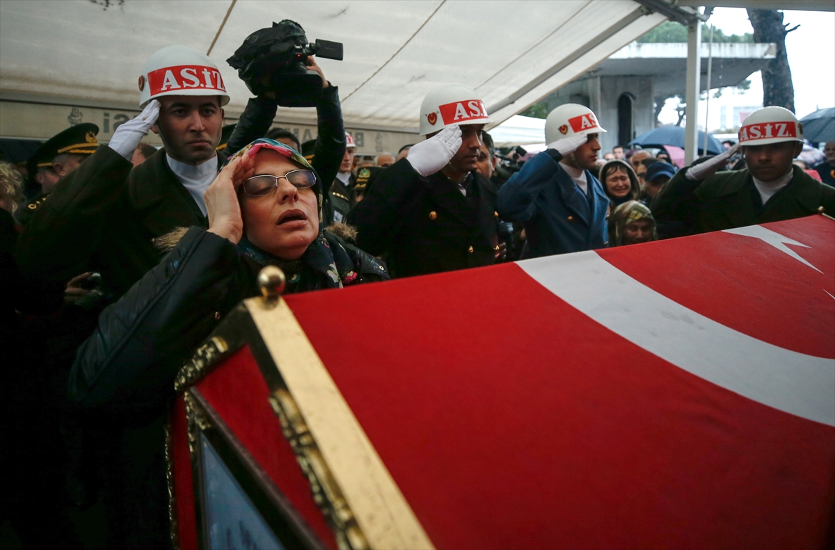 Şehit Pilot Yüzbaşı Ümit Özerli son yolculuğuna uğurlandı!