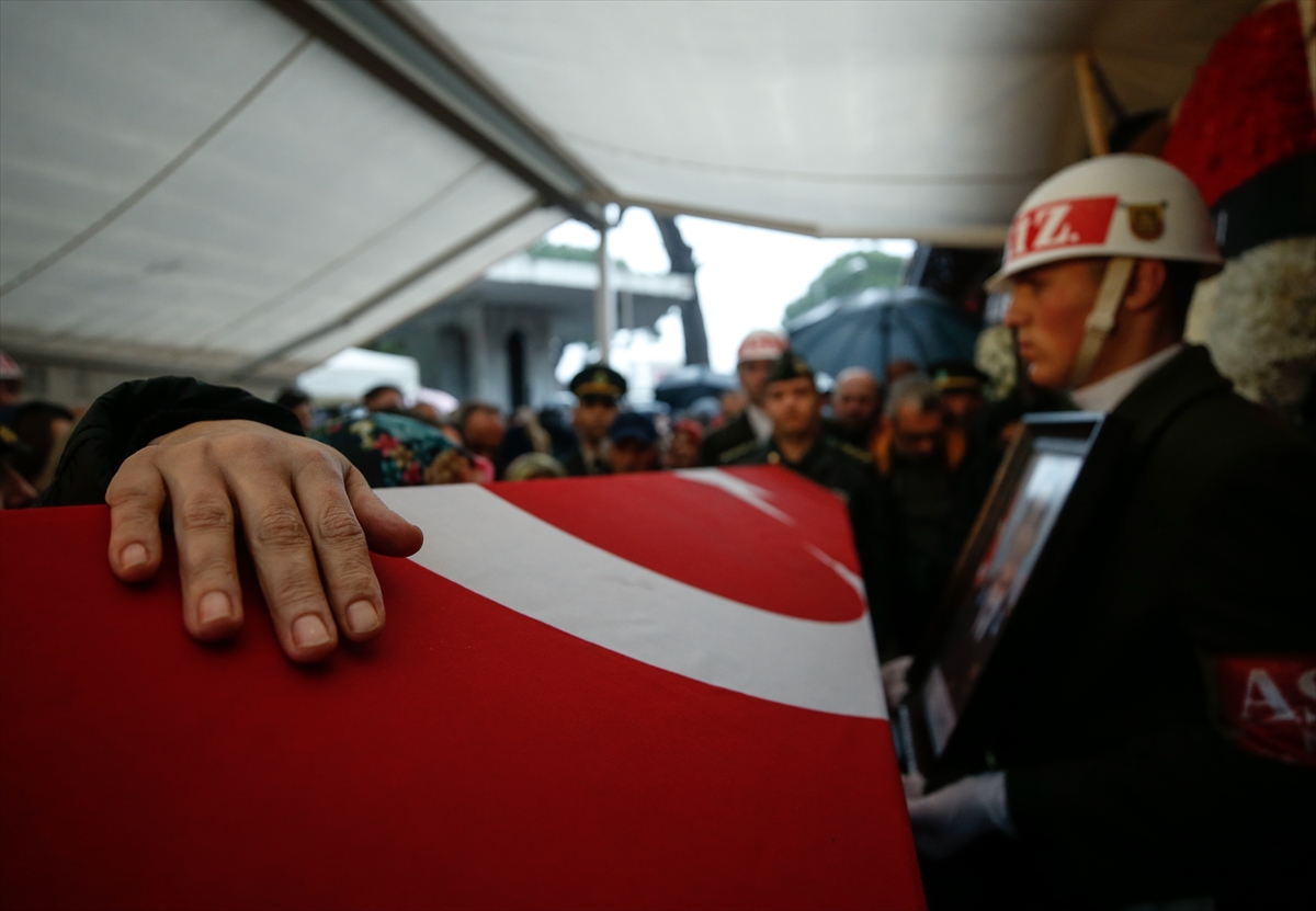 Şehit Pilot Yüzbaşı Ümit Özerli son yolculuğuna uğurlandı!