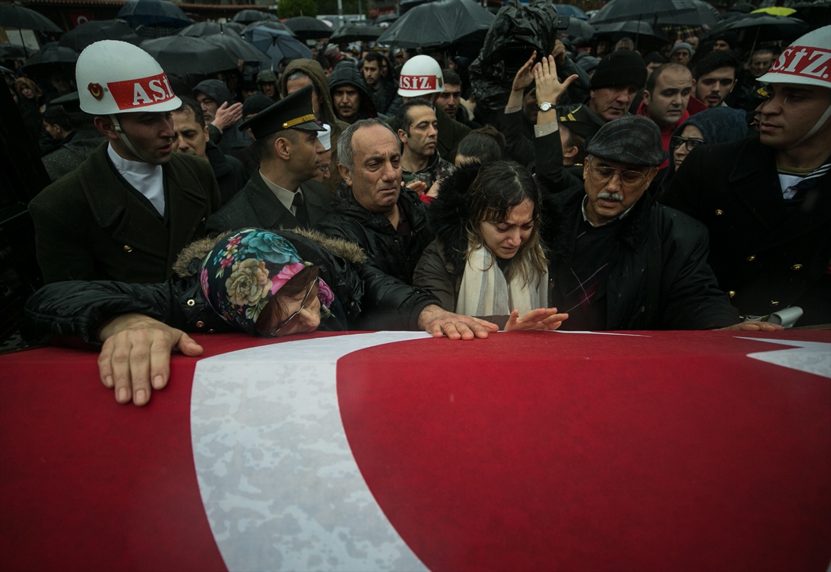 Şehit Pilot Yüzbaşı Ümit Özerli son yolculuğuna uğurlandı!