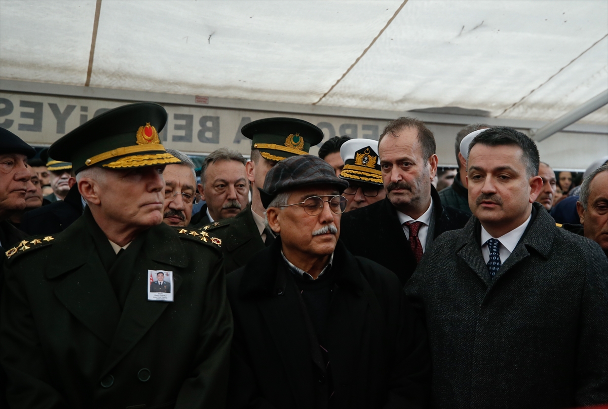 Şehit Pilot Yüzbaşı Ümit Özerli son yolculuğuna uğurlandı!