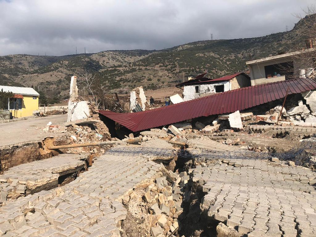 Heyelan bölgesinde tehlike devam ediyor!