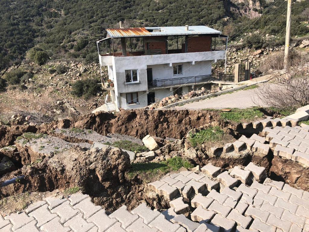 Heyelan bölgesinde tehlike devam ediyor!