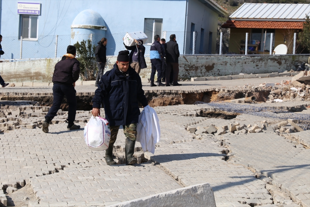 Heyelan bölgesinde tehlike devam ediyor!