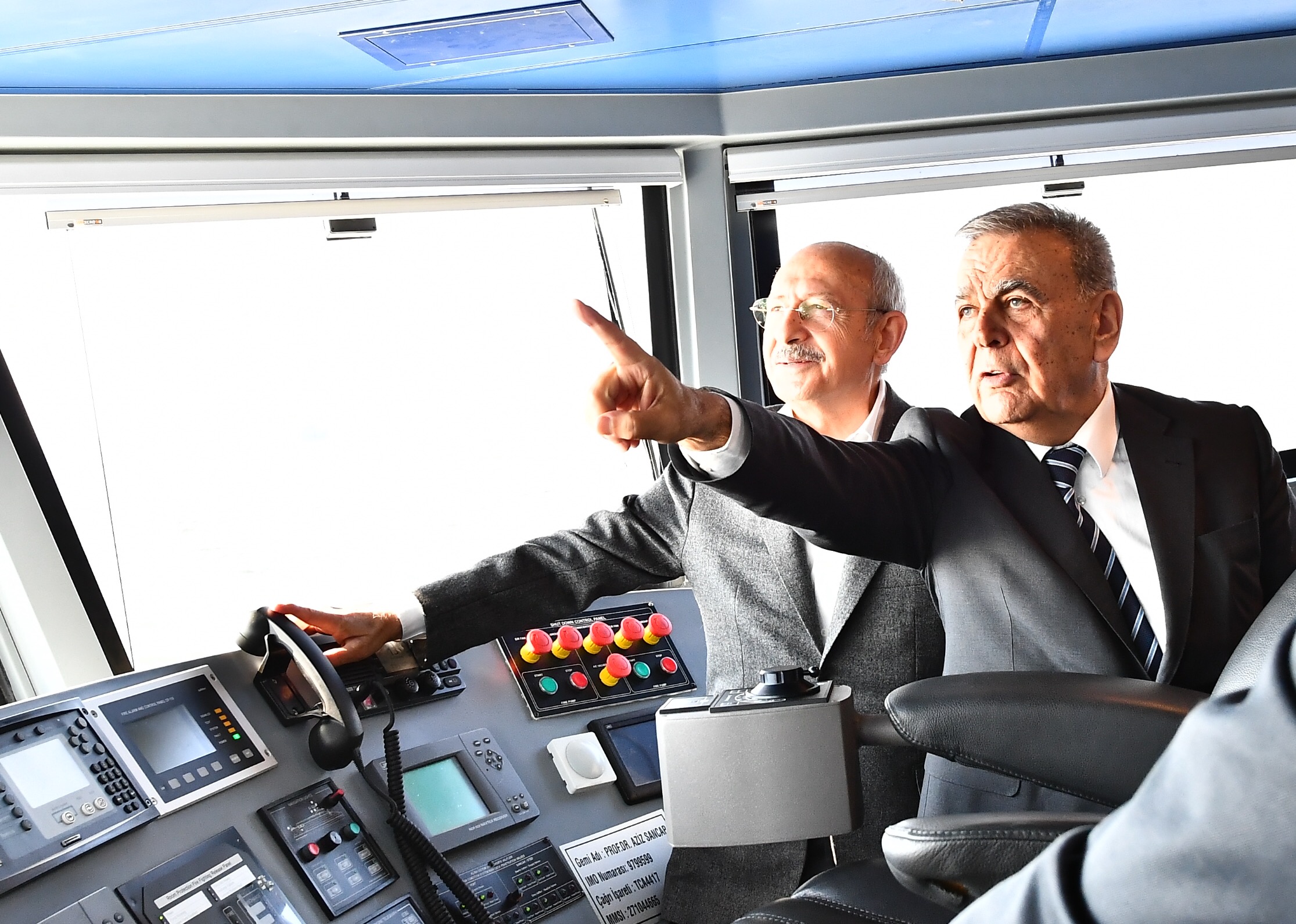 Kılıçdaroğlu, 15 Temmuz Demokrasi Şehitleri Meydanı’nı açtı