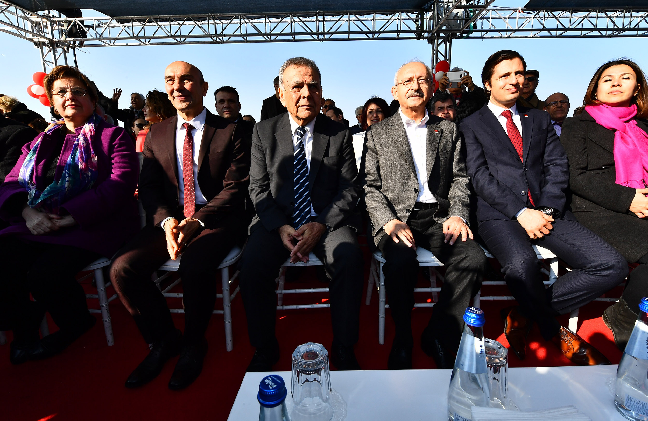 Kılıçdaroğlu, 15 Temmuz Demokrasi Şehitleri Meydanı’nı açtı